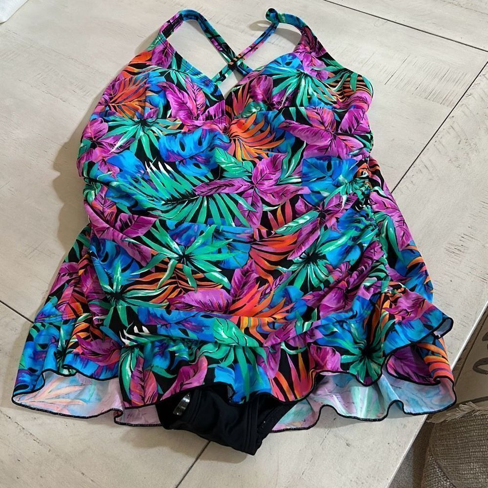 Ocean Dreams One Piece Swimsuit 10 NWOT